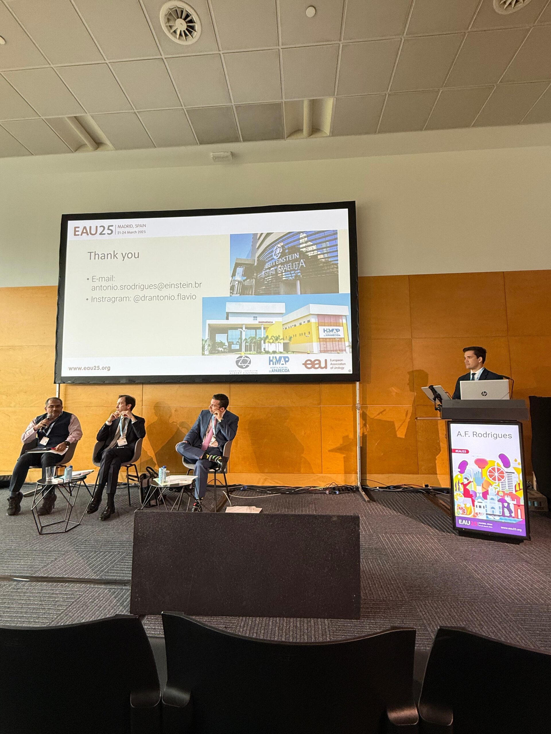 Serviço de Urologia do HMAP apresenta trabalho na Europa sobre câncer de pênis