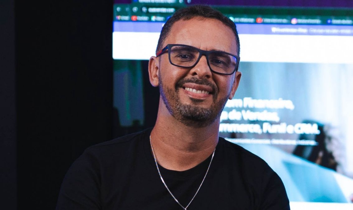 Inteligência Artificial transforma gestão comercial no Brasil
